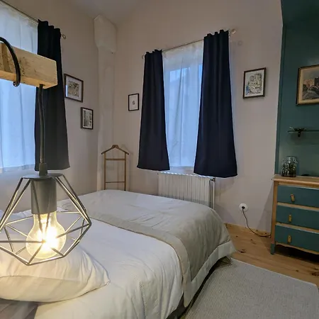 Avec Piscine Et Pres Du Puy-en-velay - Fr-1-582-542