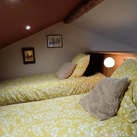 Avec Piscine Et Pres Du Puy-en-velay - Fr-1-582-542